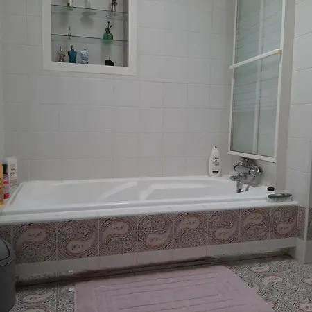 Grande Maison Familiale Avec Piscine Et Varangue A Tarnos, Proche Plages Et Commerces - Fr-1-239-779 *